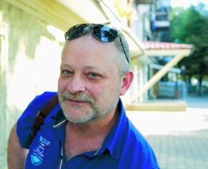 Політолог Андрій Золотарьов: ”Потрібен був міністр оборони країни, а призначили міністра оборони президента. Гелетей раніше керував трьома тисячами охоронців глави держави”