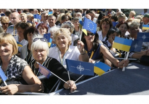 Партія ”Батьківщина” ініціювала збір підписів за проведення референдуму щодо вступу України до НАТО. Київ, 5 вересня