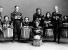 Первая женская баскетбольная команда, колледж Смита. [1902]
