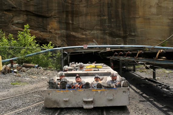  "Трамвай" на угольной шахте в Западной Вирджинии, США, 2014.