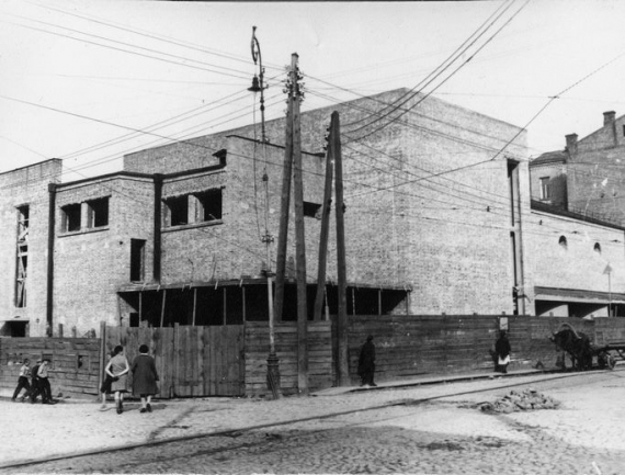 Кінотеатр перед відкриттям. 1929 рік.
