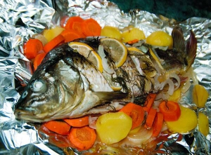Овочі, якими фарширують рибу, можна подати  на гарнір