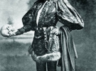 Сара Бернар першою серед жінок зіграла Гамлета в однойменній виставі Вільяма Шекспіра. Фото 1899 року
