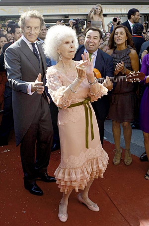 Герцогиня Альба три роки тому танцює фламенко на своєму весіллі. Її останній чоловік був на 25 років молодшим