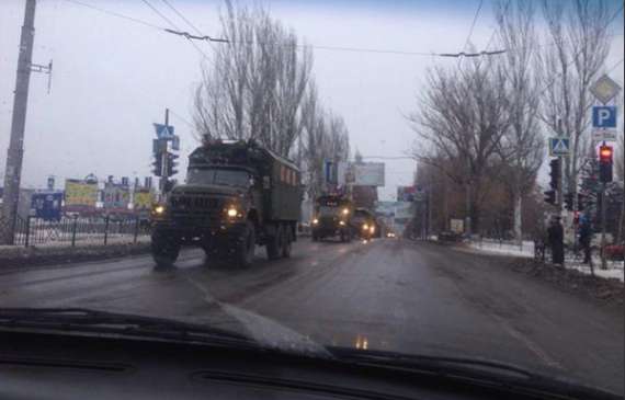 Макеевкой едет колонна военной техники РФ