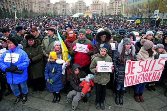 Близько 20 тисяч людей прийшли пом’янути жертв російської агресії в Україні 18 січня на столичний майдан Незалежності