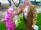 Софія Садовська свою бабусю Лілію Петрівну зараз не впізнає, бо давно не бачила. Жінка запевняє, що її син любить дитину, ­працює й не вживає наркотиків