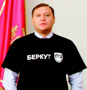 Екс-”регіонала” Михайла Добкіна серед прихильників ”русского мира” помилково називають ”мэром Харькова”. Він мав допомогти Росії анексувати Харківську область. 10 березня торік Генпрокуратура звинуватила Добкіна у сепаратизмі. А 30 серпня суд закрив справу — не знайшов складу злочину