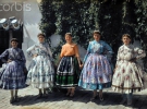 Девочки в национальных костюмах. 1932 год.