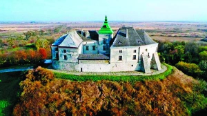 Олеський замок у селищі Олесько Буського району на Львівщині вперше згадують у 1327-му. 40 років тому Борис Возницький відкрив тут музей