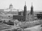 Вашингтон, округ Колумбия, от пересечения 3-го и Индиана-авеню, ок. 1863 года. На заднем плане виднеется недостроенный Капитолий.