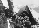 В горах. Ожидая лучшей погоды. 1950-е