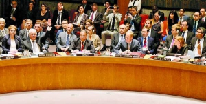 Представник Росії в Раді Безпеки Організації Об’єднаних Націй Віталій Чуркін голосує проти створення міжнародного трибуналу у справі збитого в небі над Донбасом торік 17 липня малайзійського боїнга. Нью-Йорк, 29 липня 2015 року