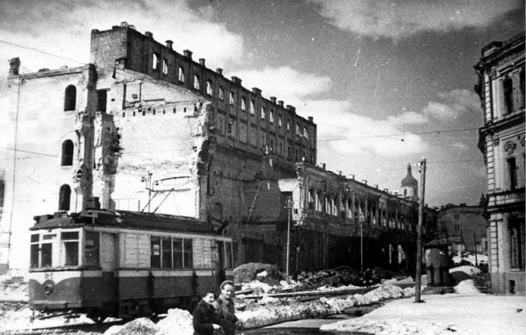 1944