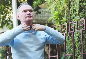 Політолог і культуролог Тарас Возняк: ”Шоком для Путіна стала консолідація українців. А ще більшим, коли виявилося: понад половина бійців української армії розмовляють російською і добрих 20 відсотків із них — етнічні росіяни, однак воюють із режимом Путіна”