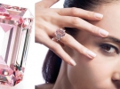 «Ідеальний рожевий» - 23 млн доларів. Діамант, що отримав назву «Ідеальний рожевий», вагою в 14,23 карата був проданий в 2010 році на аукціоні в Гонконгу за 23,166 млн доларів. Аукціоністи очікували, що ціна на діамант складе від 14 до 19 млн доларів, однак покупців дуже зацікавив його вкрай рідкісний рожевий колір.