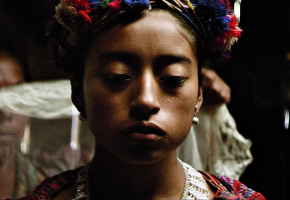 Гватемальська акторка Марія Мерседес Корой у фільмі ”Ішканул” зіграла головну роль. Марія – дівчина з народу майя, мріє поїхати з кавової плантації біля вулкану. Картина стала найкращим фільмом у міжнародному конкурсі. Стрічку висунули від Гватемали на ”Оскар”