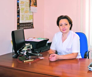 Людмила Шупік, комерційний директор МЦ ”Здоров’я” відповідає за терапію. Лікує без антибіотиків і медикаментів