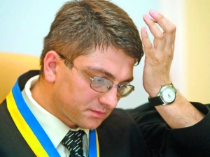 Суддя Родіон Кірєєв зник після звільнення із в’язниці Юлії Тимошенко в лютому 2014 року. Правоохоронці оголосили його в розшук. Екс-судді загрожує до восьми років позбавлення волі