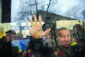 Проводи бійців полку ”Азов” в зону проведення АТО на Софійській площі в Києві, в суботу, 31 січня 2015 року під час четвертої хвилі мобілізації