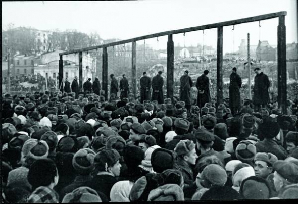 2 лютого 1946 року, страта німецьких військовополонених на площі Михайла Калініна – сучасний майдан Незалежності – у Києві
