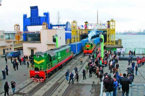 Перший тестовий потяг з України до Китаю Транскаспійським міжнародним маршрутом відбув з Іллічівська 15 січня. У ньому було 10 вагонів і 20 контейнерів