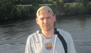 Владимир Мыленко в футболке любимого клуба - "Барселона"