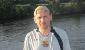 Владимир Мыленко в футболке любимого клуба - "Барселона"