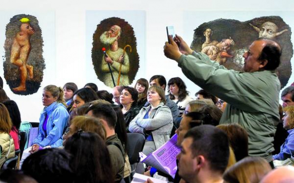 Під час ”Книжкового Арсеналу” в Києві відкрилась виставка художника Олександра Ройтбурда ”Обережно, пофарбовано!”
