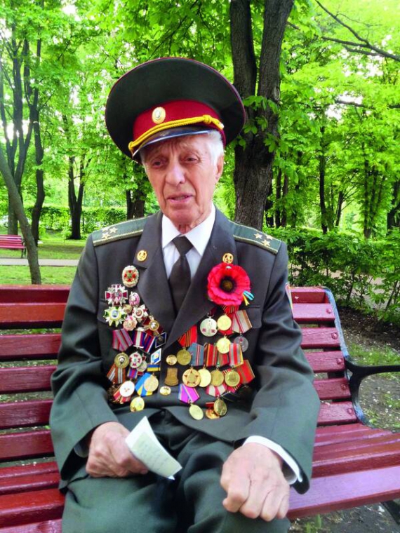 Ветеран Другої світової війни Михайло Пазін: ”Теперішня молодь не особливо цікавиться війною. Не хоче, а може, чиясь ворожа рука в Міністерстві культури так старається”