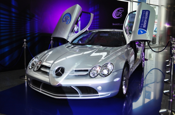 Mercedes-Benz SLR McLaren с двигателем на 625 л.с. Такой разгоняет авто до 100 км / ч за 3,8 секунды