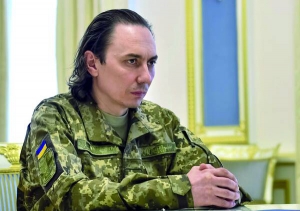 Полковник Іван Без’язиков (на фото) після звільнення з полону зустрівся з президентом України Петром Порошенком у Києві 6 липня