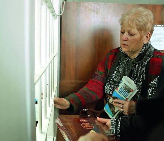 Тамара Клих відвідує сина Станіслава у в’язниці в Грозному. Востаннє була там у червні