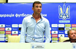 Андрій Шевченко на першій зустрічі з журналістами у ролі головного тренера збірної України відмовився відповідати на запитання 