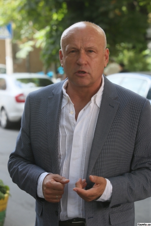 “Якщо прагнеш змін, маєш брати на себе відповідальність. Розуміти, що хочеш змінити. Готувати людей до того, щоб вони керували цими процесами. Ющенко такого завдання не ставив”