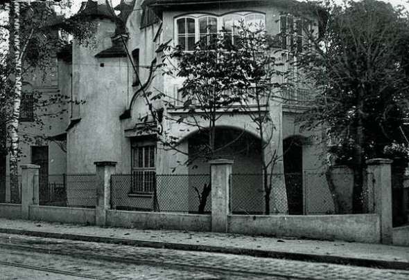 Вілла на львівській вулиці Набеляка, в якій у 1927–1939 роках було розташоване консульство СРСР
