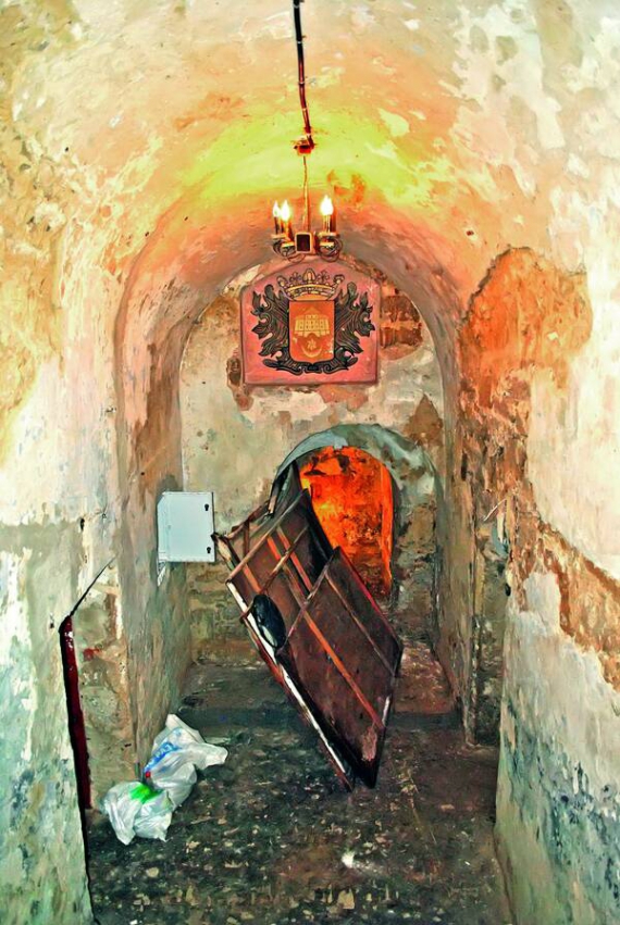 Зображення герба Тернополя виявили на стіні підземелля замку