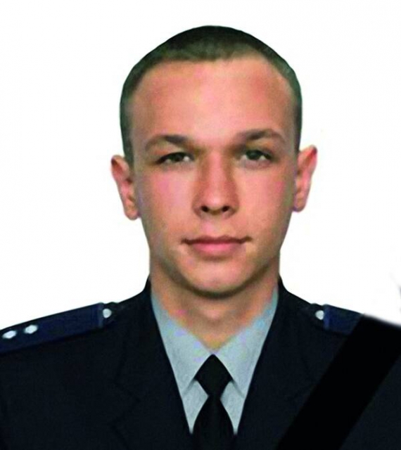 Андрій Яцура, 22 роки, лейтенант. У правоохоронних органах із ­2011-го. Був єдиною дитиною в сім’ї