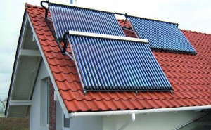 Повітряний сонячний колектор монтують на дах або на південну стіну