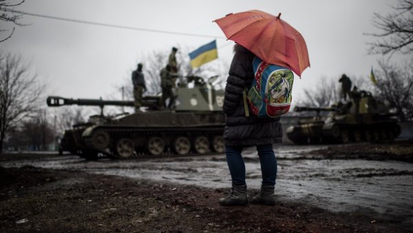 Українська техніка на околицях Донецька, березень 2015 року
