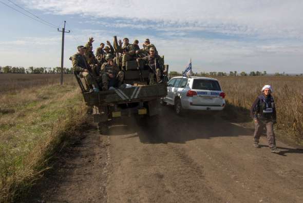 Возле Петровского Донецкой области стороны синхронно отвели войска
