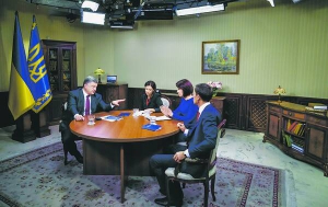 В інтерв’ю 24 жовтня президент Петро Поро­шенко вкотре назвав Мінські домовленості безальтернативними