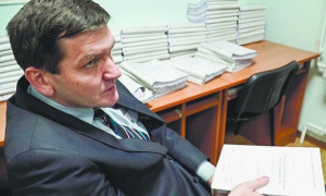 Сергій Горбатюк працює в Генпрокуратурі 12 років. Справою злочинів режиму Януковича на чолі департаменту спецрозслідувань займається з грудня 2014-го