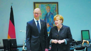 Уряд і канцлер Німеччини стоять на захисті України. Про це заявив Арсеній Яценюк після розмови з Анґелою Меркель