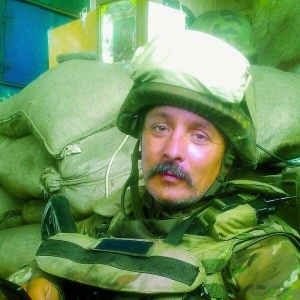 Костянтин Шрамко пішов добровольцем на фронт 2014 року. Часто виконував ­завдання на ворожій території. Загинув під час мінометного обстрілу