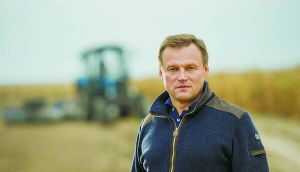 Голова Аграрної партії ­України Віталій ­Скоцик: ”Якщо ви — хороший лікар, маєте авторитет, то повинні іти в Раду. І від імені громади ухвалювати рішення з такими самими розумними людьми”