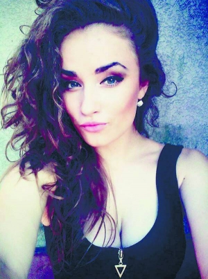 Анастасія Вихристюк із Василькова на Київщині потрапила під авто напередодні другої річниці стосунків із Сергієм Кучавою. Наступного дня мали обмінятися подарунками