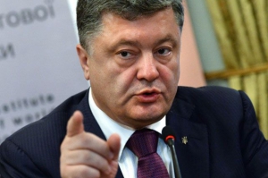 Администрацию президента Петра Порошенко критикуют за неспособность привлечь к ответственности хотя бы одного члена "семьи" Януковича и слабые результаты в борьбе с коррупцией в Украине