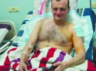 Артем Запотоцький лежить на лікарняному ліжку після поранень на Майдані. Зараз проходить реабілітацію в Берліні