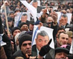 В центре Тбилиси проходит 100-тысячный митинг
